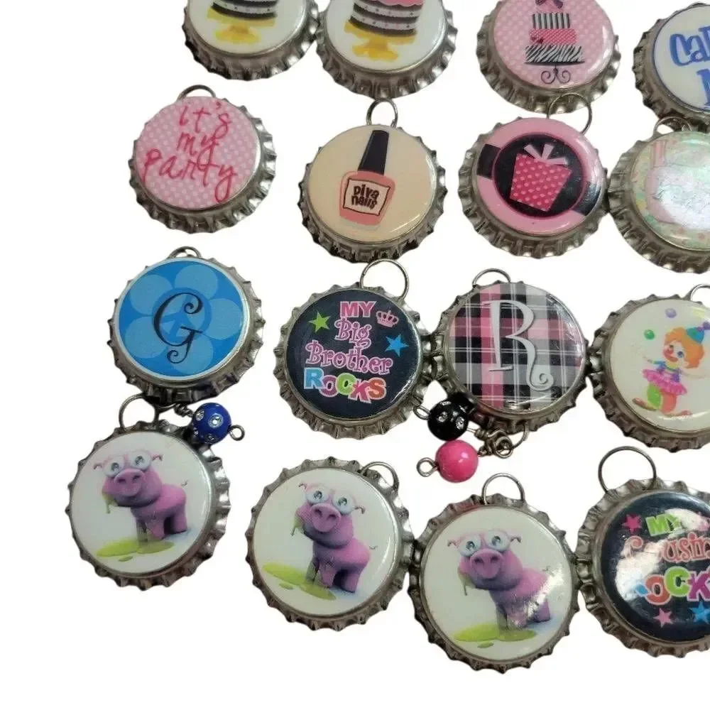 Bottle cap charms (22)